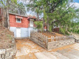 317 Lobinger Ave, Braddock, PA 15104