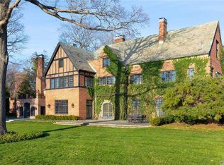 31 Mallard Dr, Lloyd Harbor, NY 11743
