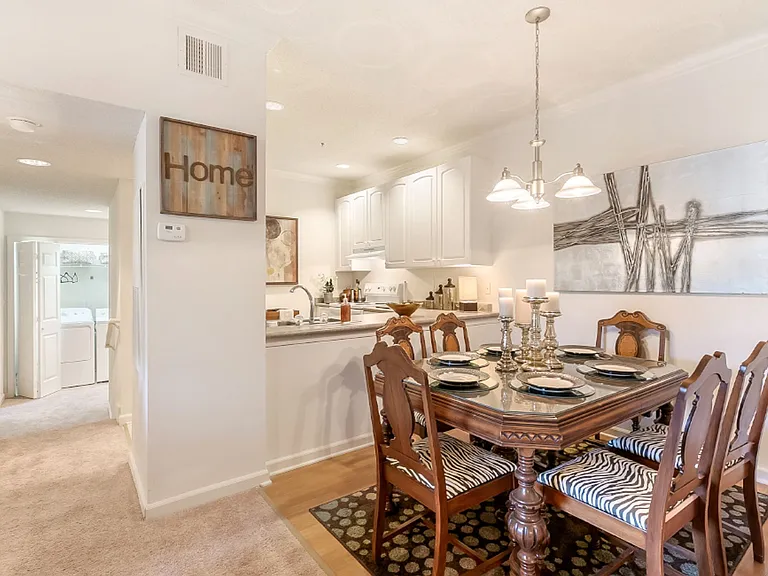 Lakes of Chateau Estates North — Photo 6