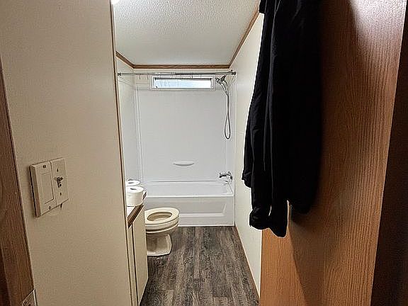 2nd image of 918 Crown Point Dr #118