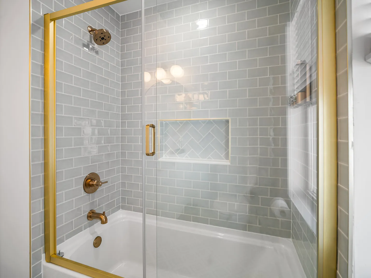 2 bed, $1,800 — Photo 4