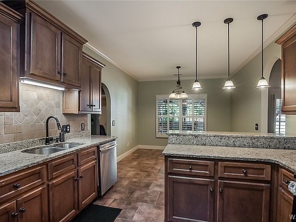 4th image of 8724 Hudson Ct