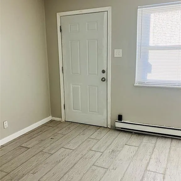 7546 Hazelcrest Dr — Photo 6