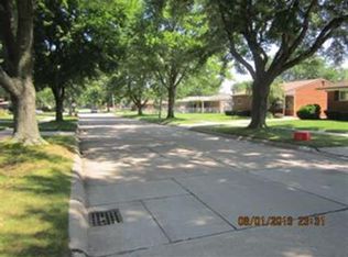 26361 Curie Ave, Warren, MI 48091