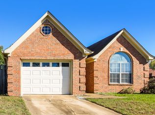 8336 Cross Point Dr, Olive Branch, MS 38654