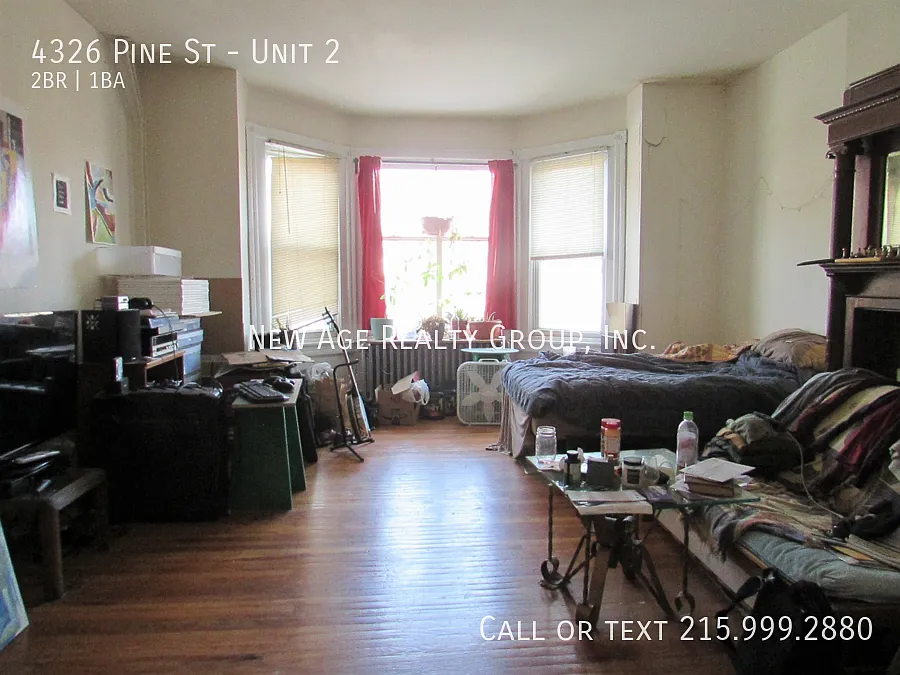 Building Photo - 4326 Pine St #2