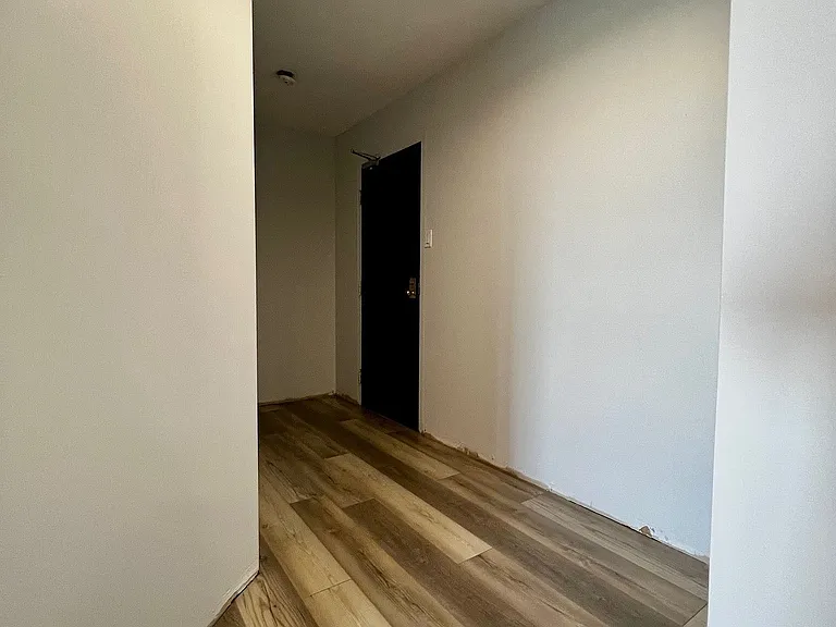 858 Commissioners Rd E #905 — Photo 13