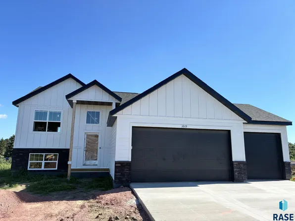 1019 Estate St, Harrisburg, SD 57032