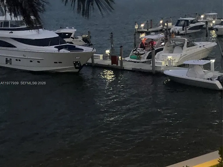 1541 Brickell Ave #B403 — Photo 27