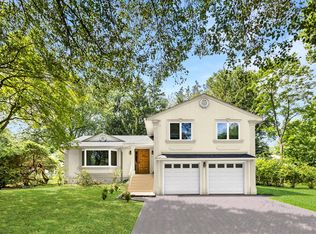 111 Ramile Ct, Paramus, NJ 07652