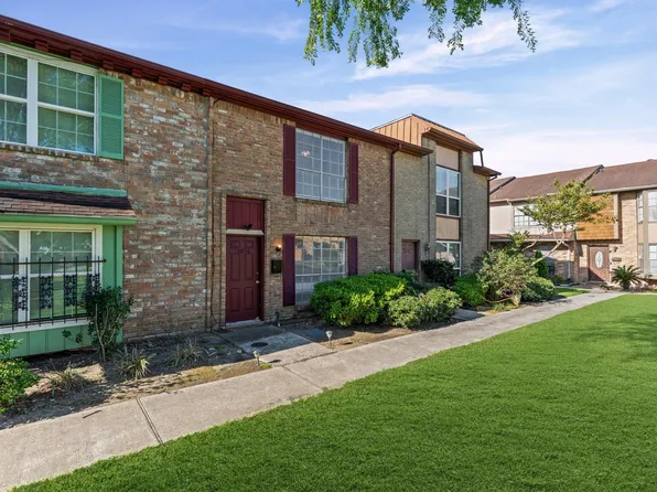 1076 Willow Oaks Cir, Pasadena, TX 77506