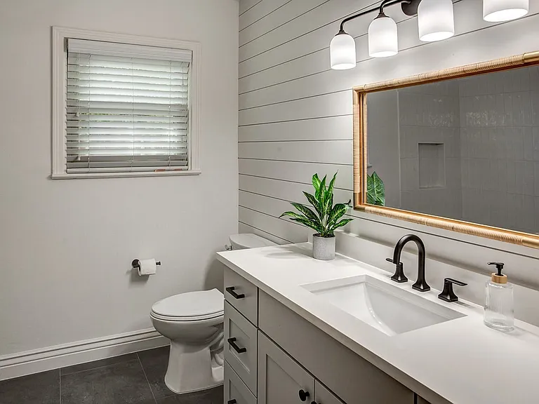 3233 Colgate Ave — Photo 11
