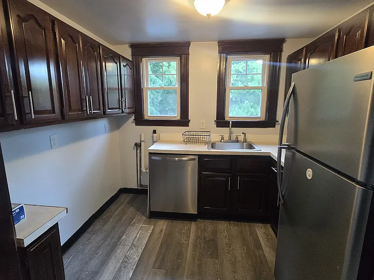 36-38 Fairfield St #2 — Photo 18
