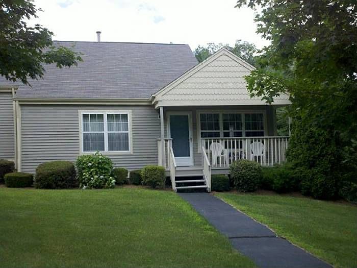 1st image of 75 Manorwood Dr