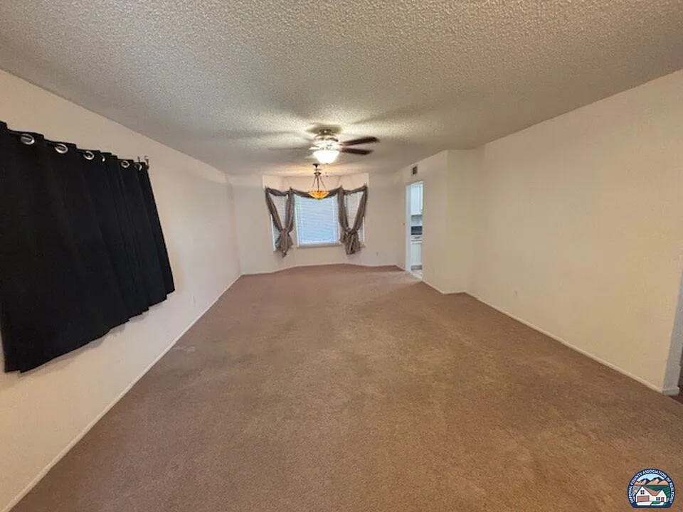 3 bed, 2.5 bath, 1505 sqft, $2,400 — Photo 3