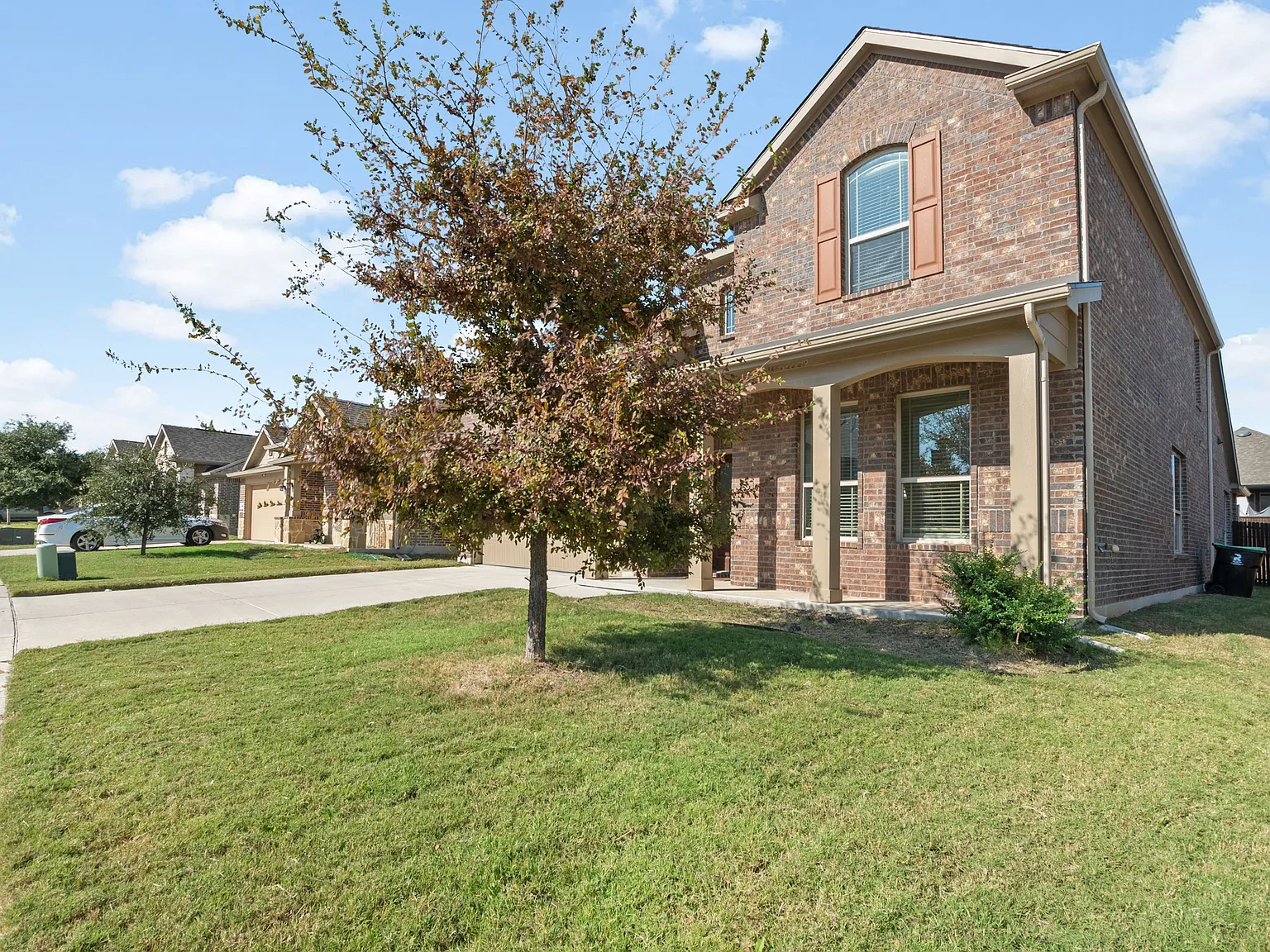 4 bed, 3007 sqft, $2,995 — Photo 3