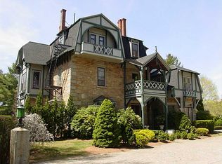 6 Howe Ave, Newport, RI 02840