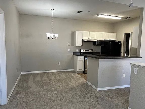 5th image of 841 Grand Regency 201 Point