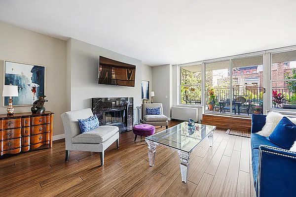 1st image of 534 Hudson St APT 3E