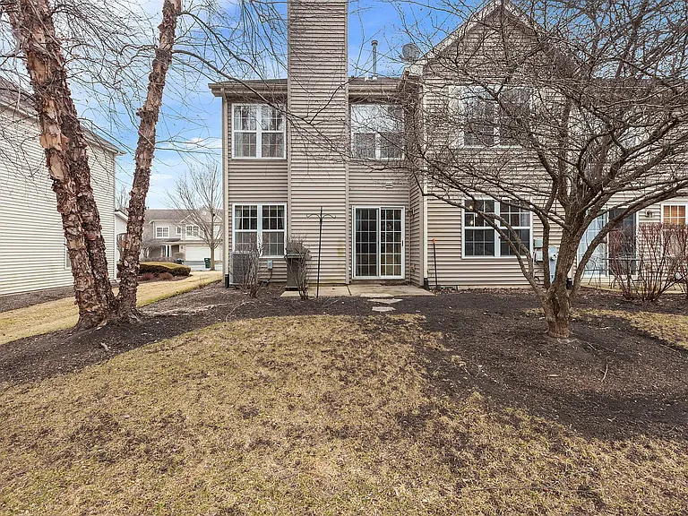 560 Lancaster Dr #560 — Photo 29