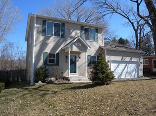 27 S Pistakee Lake Rd, Fox Lake, IL 60020