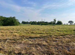 11 Pin Oaks Ln, Mount Pleasant, IA 52641