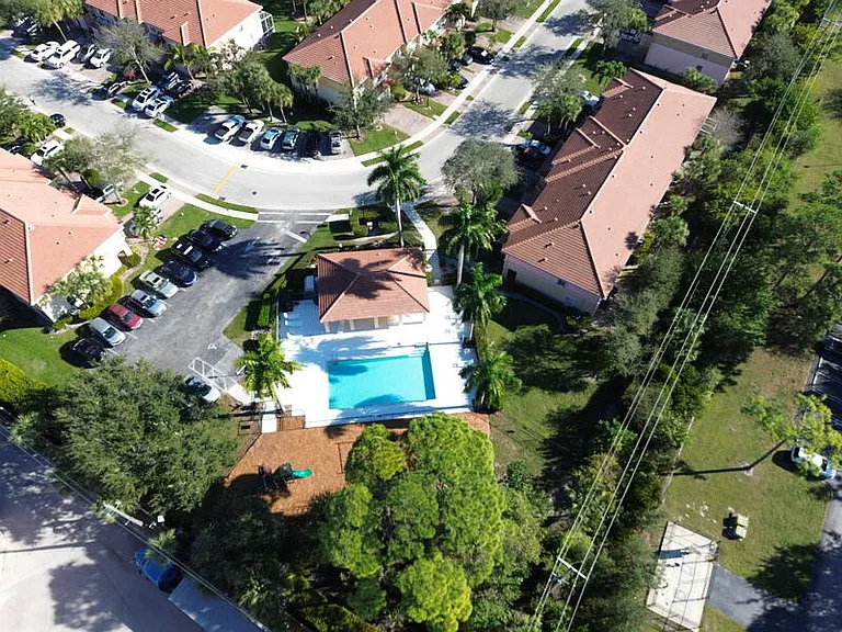 303 Seminole Palms Dr — Photo 59