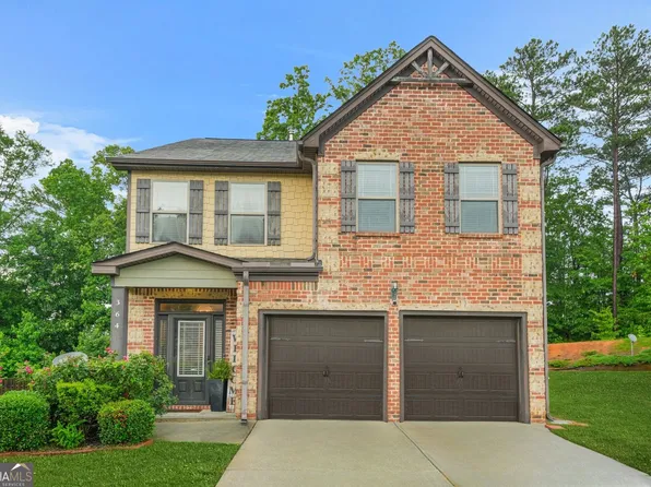 364 Mossycup Dr, Fairburn, GA 30213