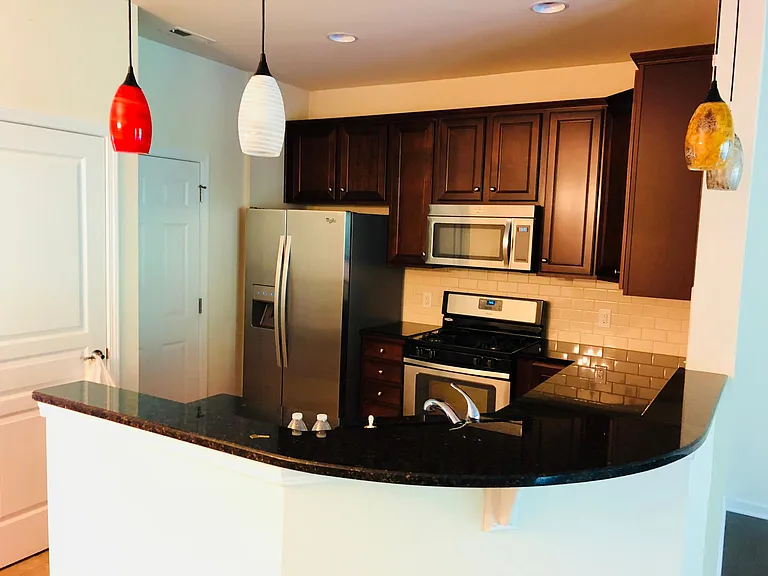 4250 Park South Station Blvd — Photo 4