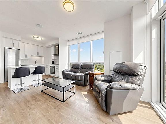 5th image of 2093 Fairview St #2004