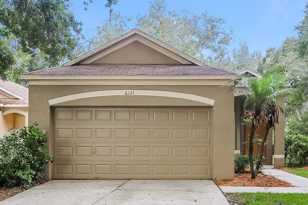 3 bed, 2.0 bath, 1345 sqft, $2,190 — Photo 1