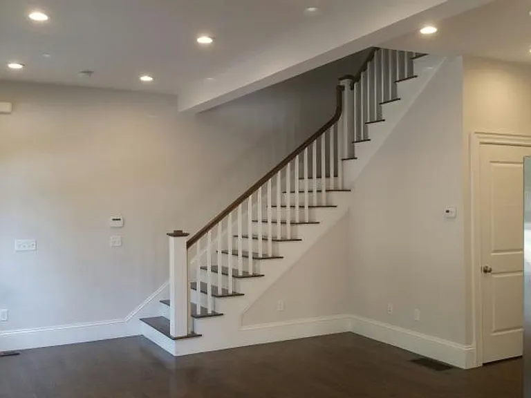 2044 Beacon St #3 — Photo 6