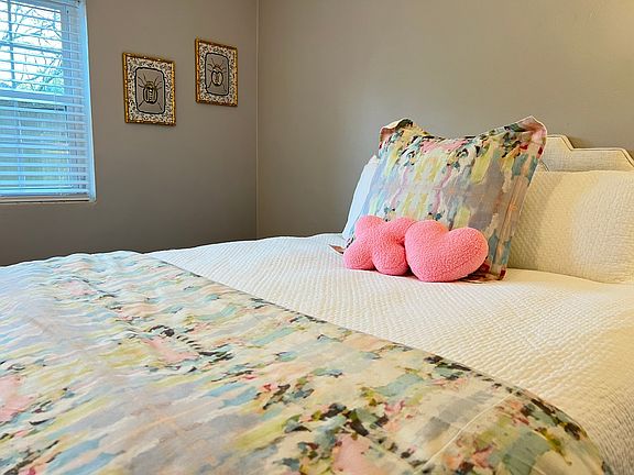 Large bedrooms with great closets