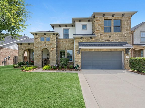 2nd image of 1835 Golden Cape Drive