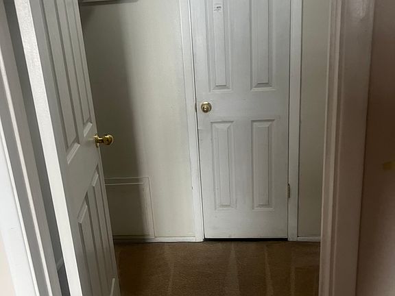 4th image of 5831 S Waterbury Dr Unit D