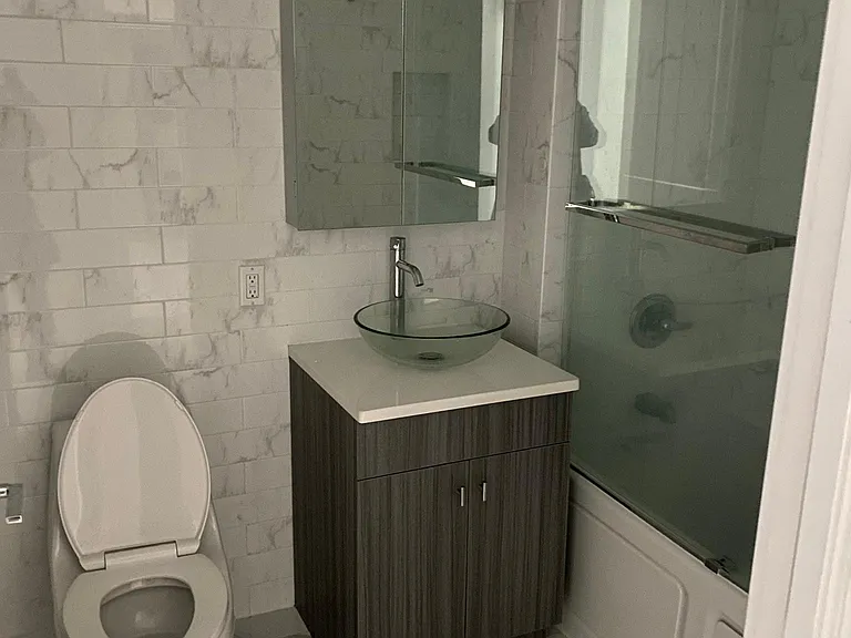 5 Grace Ave #3G — Photo 19