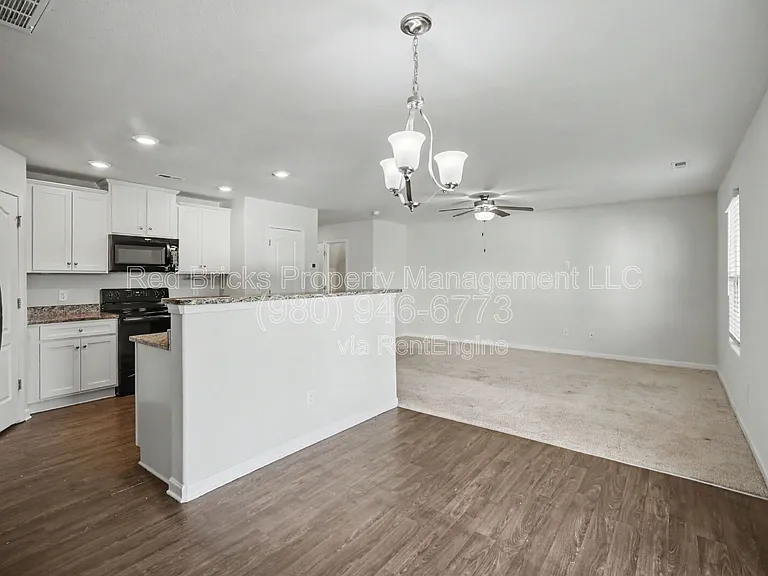 3306 Ellingford Rd — Photo 9