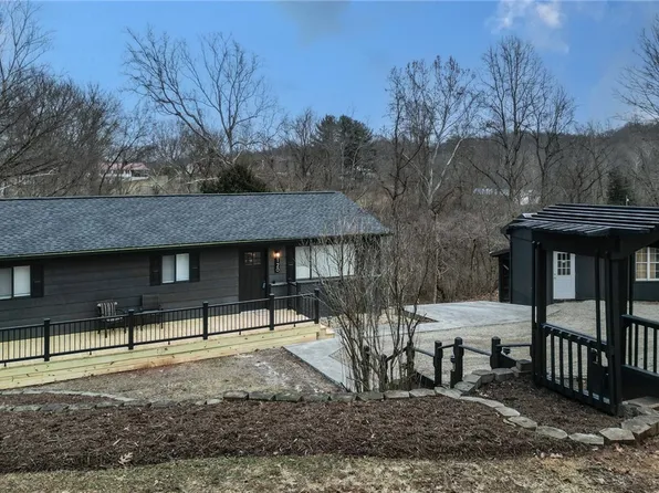 120 Wynncrest Dr, Marietta, OH 45750