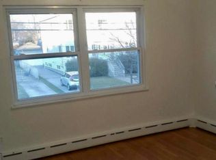 90 Raritan Ave, Staten Island, NY 10304