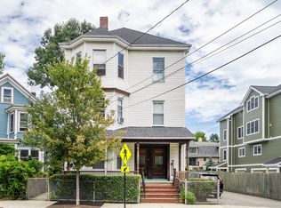86 Chestnut St, Brookline, MA 02445