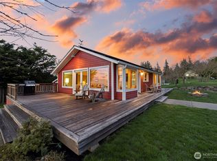2826 W Shore Dr, Lummi Island, WA 98262