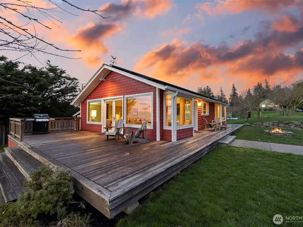 2826 W Shore Drive, Lummi Island, WA 98262