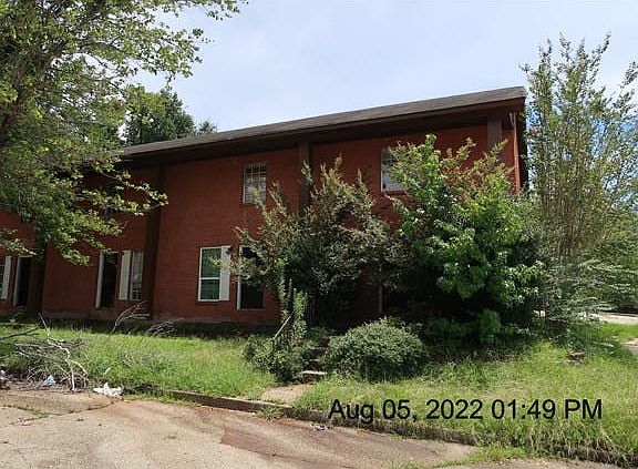 2nd image of 102 Ellis Dr