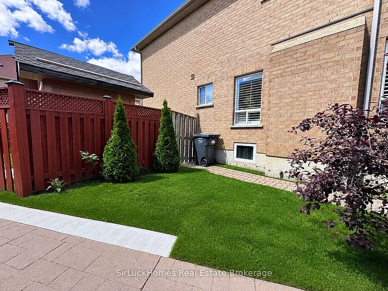 78 Starhill Cres — Photo 23