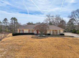 755 Rounsaville Rd, Roswell, GA 30076