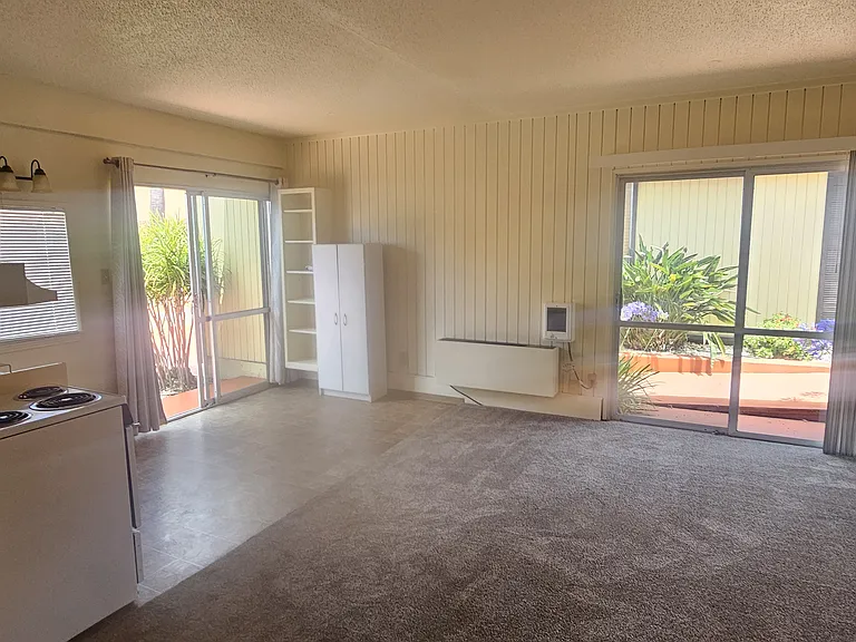 1437 Galleon Way — Photo 3