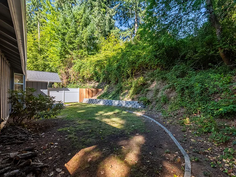 12525 Nyanza Rd SW — Photo 22