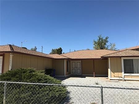 5th image of 17080 Lorene Dr