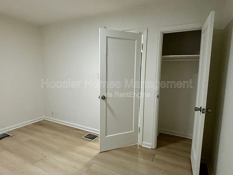 1509 N Chester Ave — Photo 20