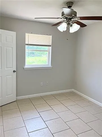 525 Pierre St — Photo 9
